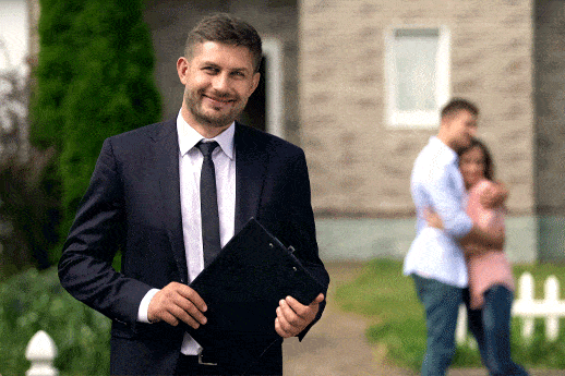 Es gibt unterschiedliche Möglichkeiten, Immobilienmakler zu werden.